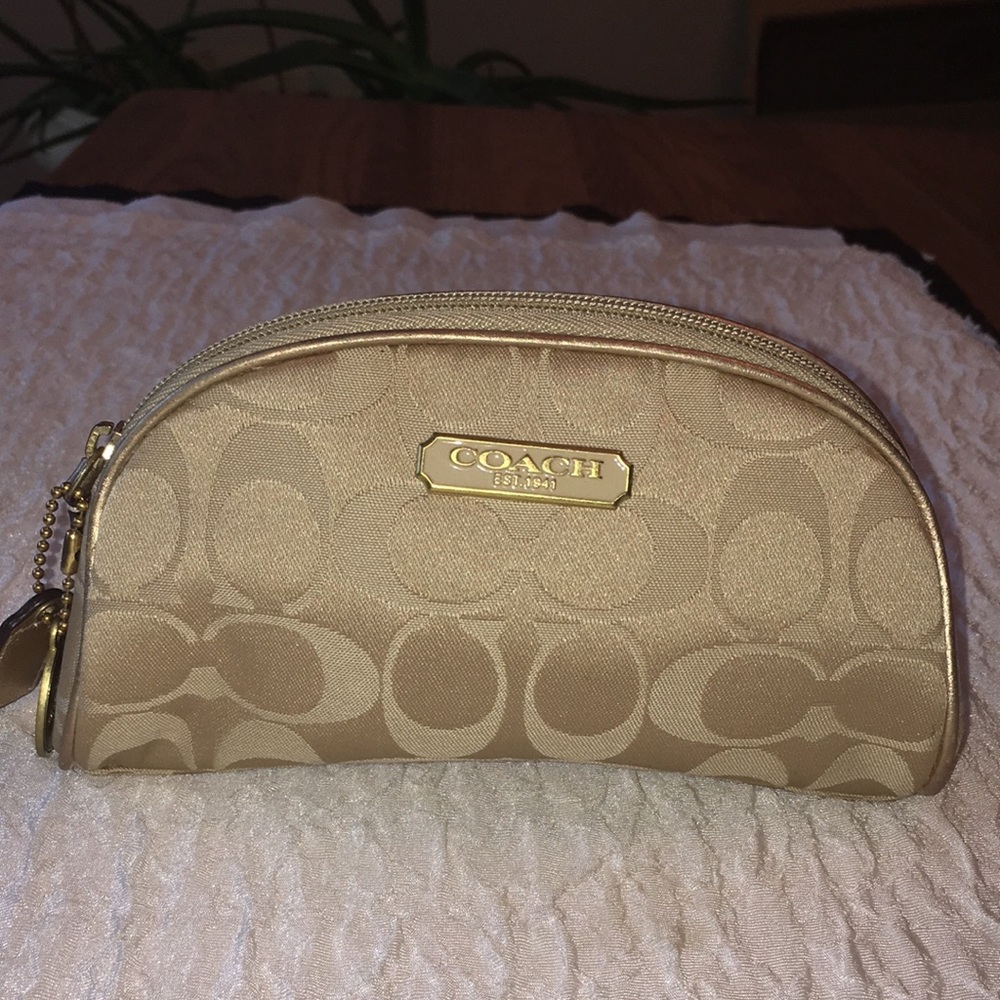 NEW Coach MAKEUP Case GOLD Exterior & Mauve Interior NWOT
